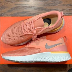 nike react odyssey pink